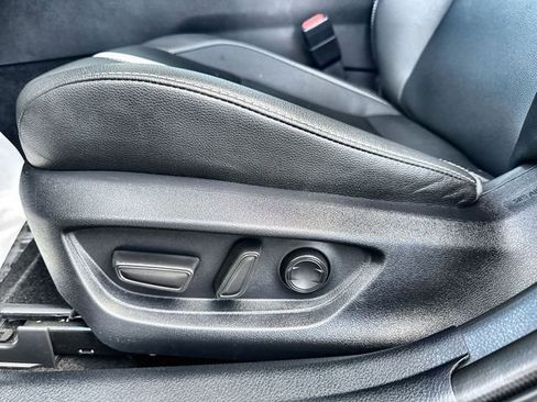 Used 2025 Toyota Camry SE image 21