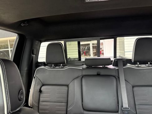 Used 2025 GMC Sierra 2500 AT4X w/ AT4X AEV Edition AWD/4WD image 31