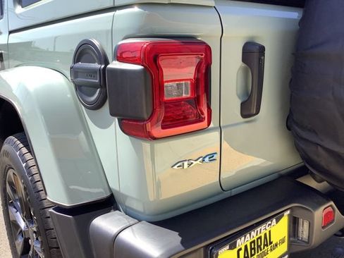 Used 2024 Jeep Wrangler Unlimited Sahara w/ Technology Group AWD/4WD image 46