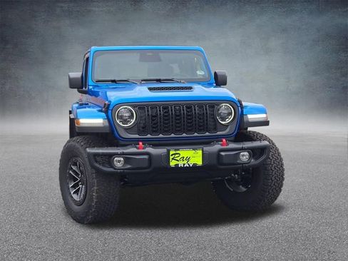 Certified 2026 Jeep Wrangler Unlimited Rubicon AWD/4WD image 3
