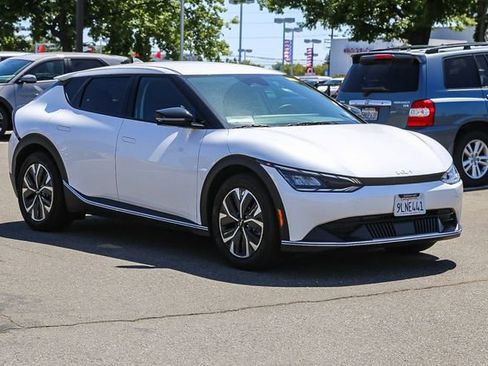 Used 2024 Kia EV6 Light RWD image 6