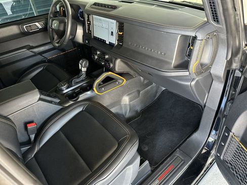Used 2024 Ford Bronco Badlands w/ Sasquatch Package AWD/4WD image 34