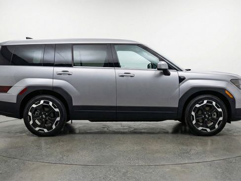 Used 2025 Hyundai Santa Fe SEL image 11