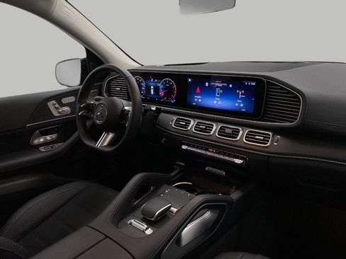 Certified 2025 Mercedes-Benz GLS 450 4MATIC image 20