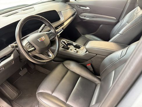 Certified 2025 Cadillac XT4 Premium Luxury FWD image 4