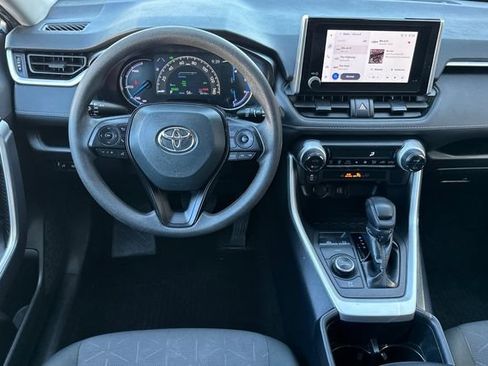 Used 2025 Toyota RAV4 XLE AWD/4WD image 16