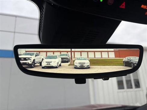 Used 2025 Chevrolet Equinox LT w/ Convenience Package II image 17