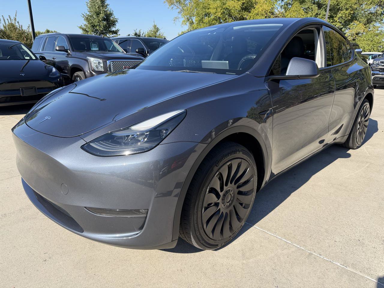 Used 2023 Tesla Model Y Long Range AWD/4WD image 3