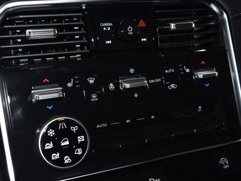 New 2026 Nissan Armada SL w/ Captain's Chari Seat Package image 11