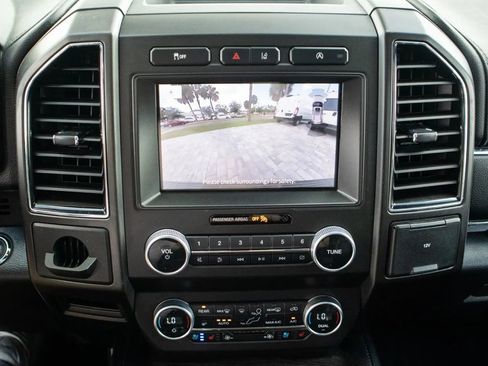 Used 2020 Ford Expedition Limited RWD image 17