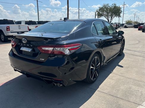 Used 2018 Toyota Camry XSE w/ Driver Assist Package FWD image 4