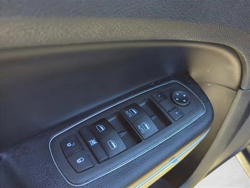 Used 2022 Chrysler 300 S image 11