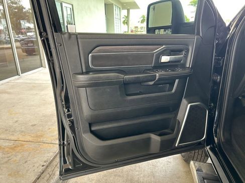 Used 2025 RAM 3500 Laramie w/ Max Tow Package image 38