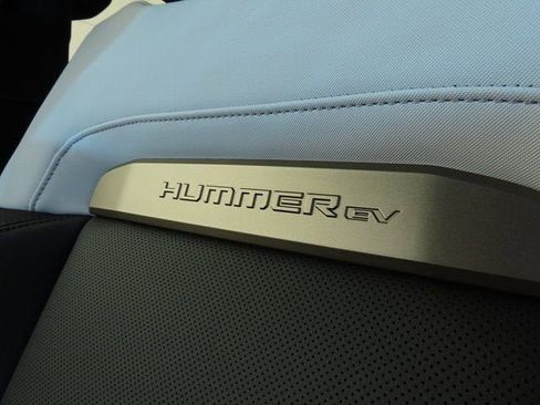 New 2025 GMC Hummer EV 3X w/ LPO, Sport Package AWD/4WD image 27