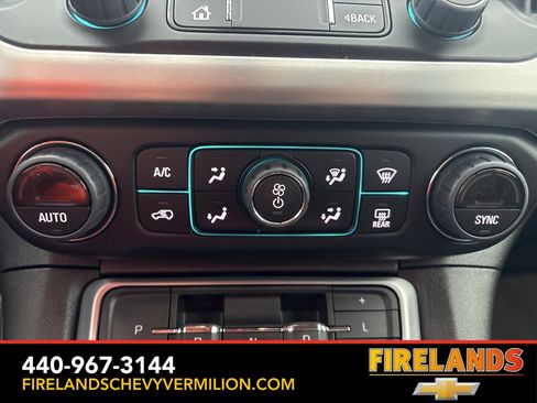 Used 2023 GMC Acadia SLE w/ Driver Convenience Package image 15