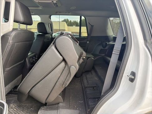 Used 2019 Chevrolet Tahoe Premier AWD/4WD image 11