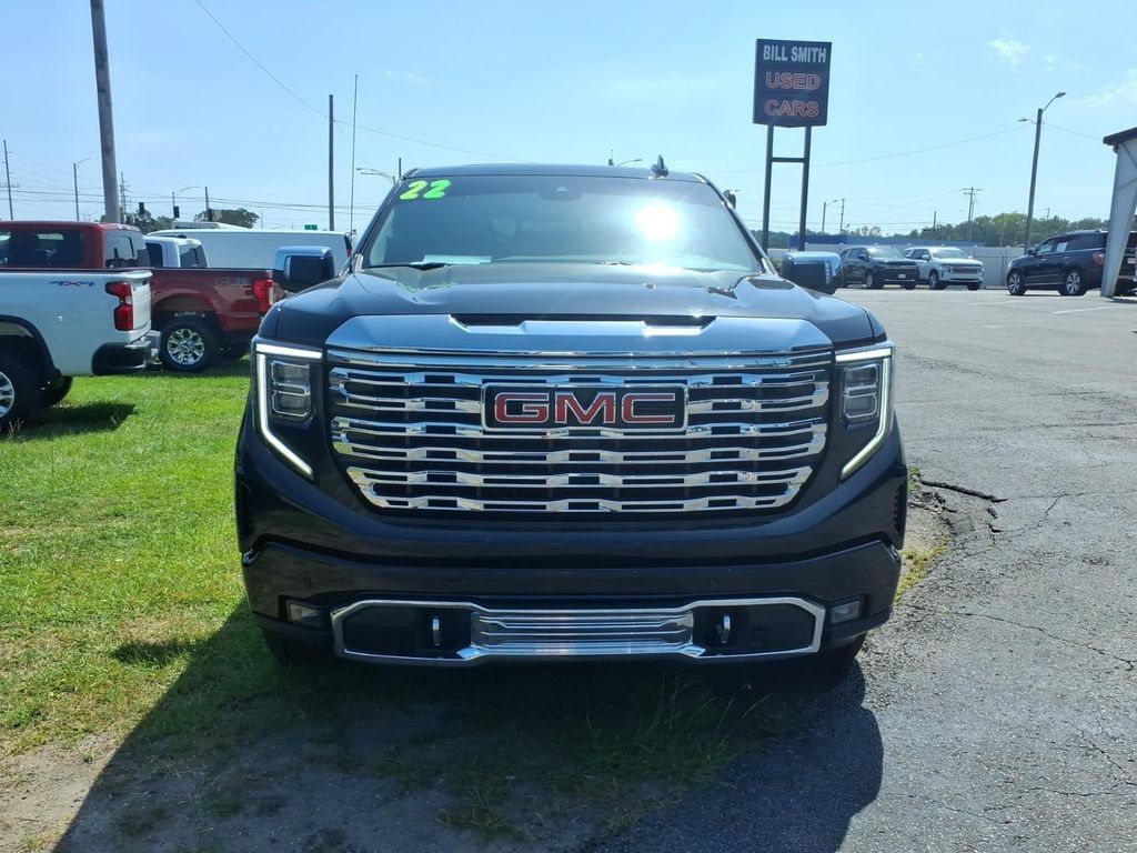 Used 2022 GMC Sierra 1500 Denali AWD/4WD image 2