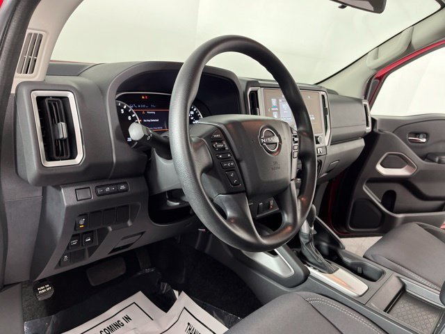 Used 2025 Nissan Frontier SV AWD/4WD image 21