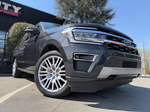Used 2023 Ford Expedition Max Limited image 8