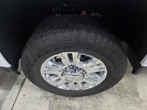 Certified 2022 GMC Sierra 3500 Denali w/ Denali Ultimate Package AWD/4WD image 9