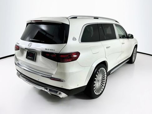 Used 2024 Mercedes-Benz Maybach GLS 600 4MATIC image 8