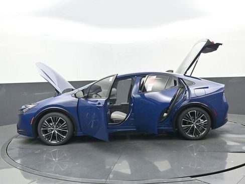 New 2026 Toyota Prius XLE image 22