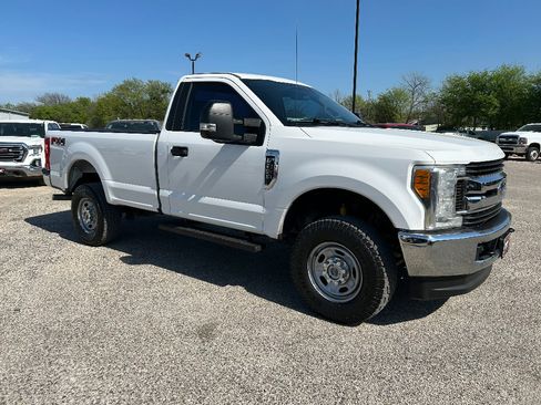 Used 2017 Ford F250 XL w/ Power Equipment Group image 2