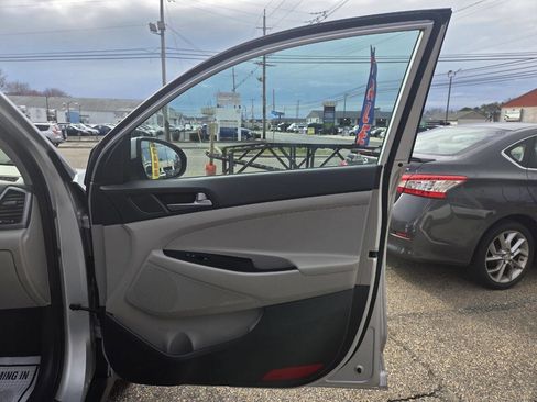 Used 2016 Hyundai Tucson SE w/ Option Group 02 image 15