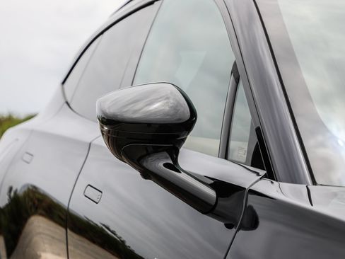 Used 2022 Aston Martin DBX AWD/4WD image 56
