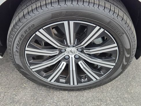 Used 2023 Volvo XC90 B6 Plus AWD/4WD image 9