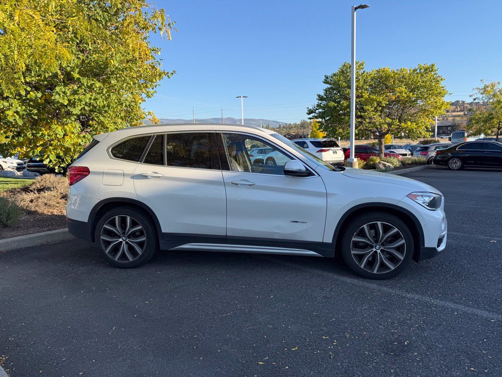 Used 2017 BMW X1 xDrive28i AWD/4WD image 9