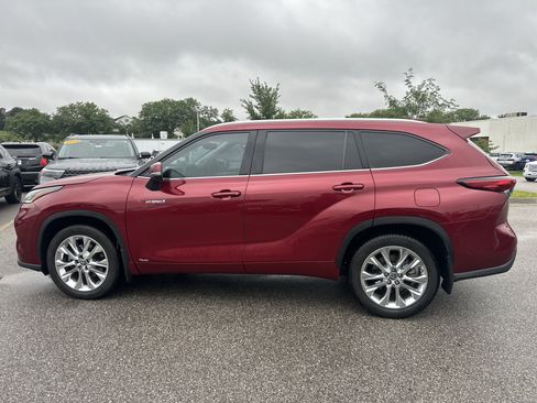 Used 2021 Toyota Highlander Limited AWD/4WD image 6