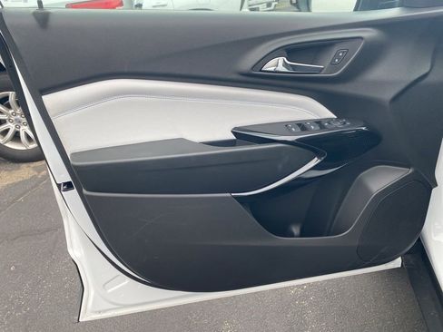 New 2025 Chevrolet Trax LT image 17