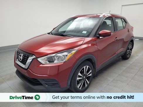 Used 2018 Nissan Kicks SV image 1