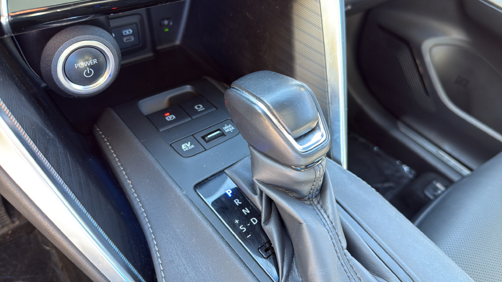 Used 2023 Toyota Venza Limited AWD/4WD image 33
