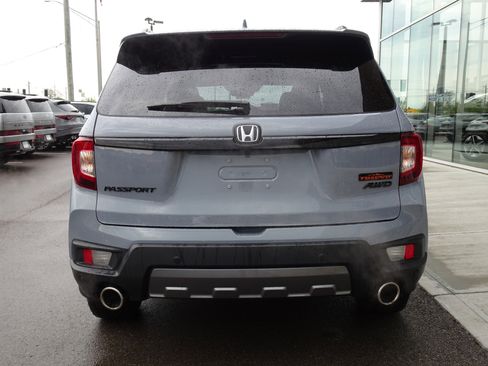 Used 2025 Honda Passport TrailSport image 4
