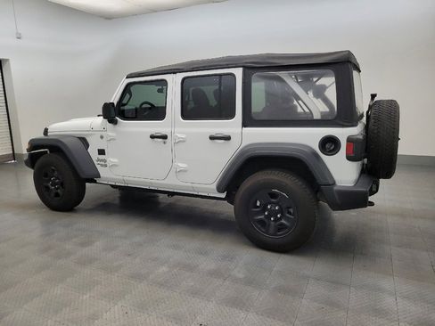 Used 2018 Jeep Wrangler Unlimited Sport AWD/4WD image 3