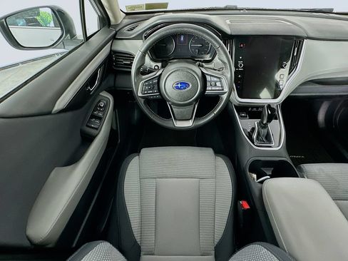 Used 2025 Subaru Outback Premium AWD/4WD image 9