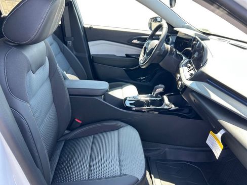 New 2026 Chevrolet Trax LT FWD image 17