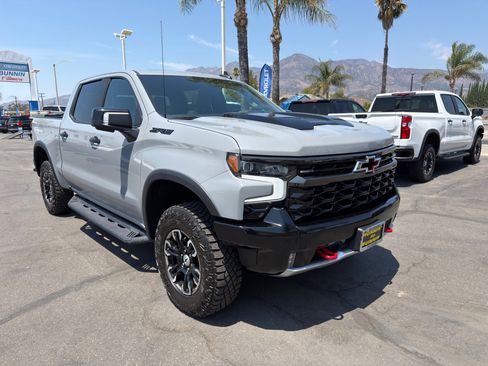 Used 2024 Chevrolet Silverado 1500 ZR2 w/ Technology Package AWD/4WD image 2