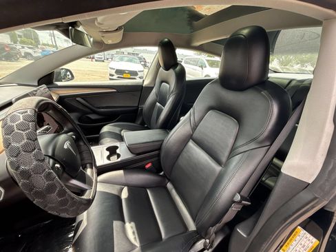 Used 2023 Tesla Model 3 Standard Range RWD image 13