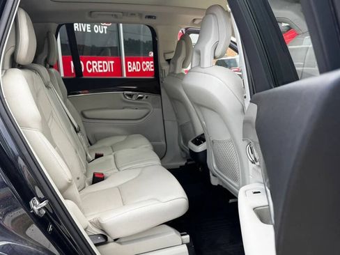 Used 2016 Volvo XC90 T6 Momentum w/ Momentum Plus Package AWD/4WD image 15