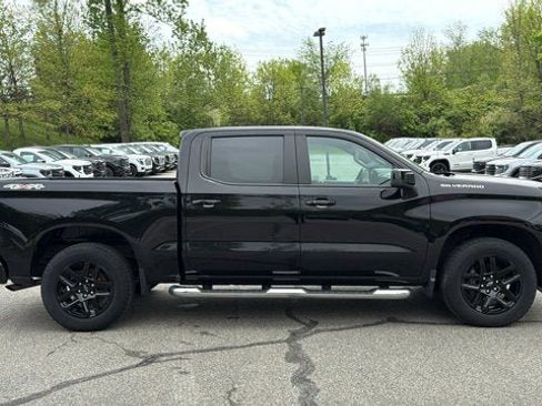 Used 2023 Chevrolet Silverado 1500 RST AWD/4WD image 5