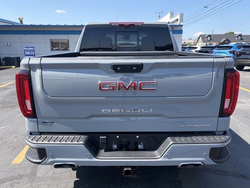 Used 2024 GMC Sierra 1500 Denali w/ Denali Reserve Package AWD/4WD image 4