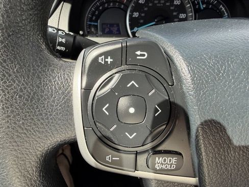 Used 2013 Toyota Camry LE FWD image 24
