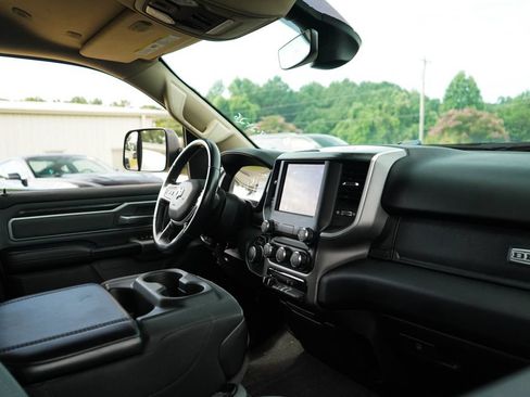Used 2020 RAM 1500 Big Horn AWD/4WD image 14