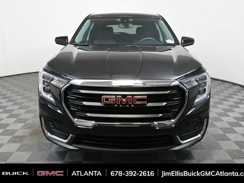 Certified 2024 GMC Terrain SLE image 24