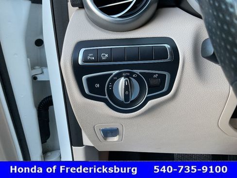 Used 2018 Mercedes-Benz GLC 300 4MATIC image 45