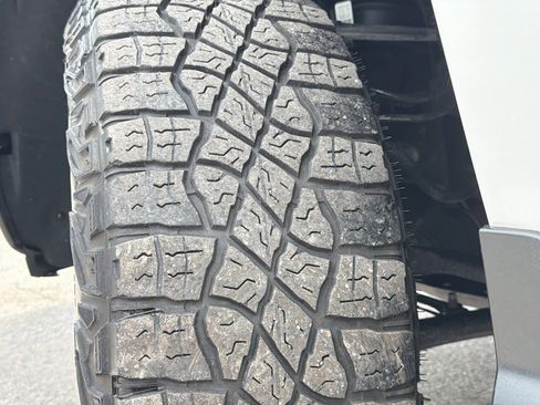 Used 2024 Chevrolet Silverado 1500 Custom Trail Boss w/ LPO, Dark Essentials Package AWD/4WD image 42