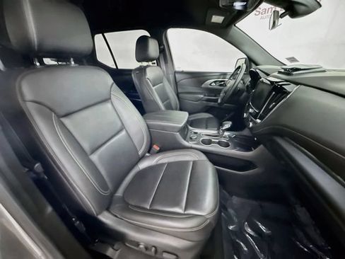 Used 2023 Chevrolet Traverse LT FWD image 28